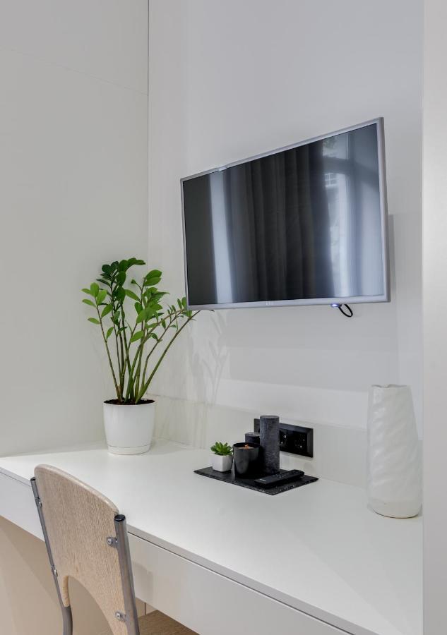 Centrooms Kropivnizkogo Mini-Hotel Kyiv Exterior photo